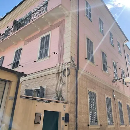Stella Marina In Pieno Centro Di Sulla Passeggiata E A Un Passo Dal Mare Apartamento