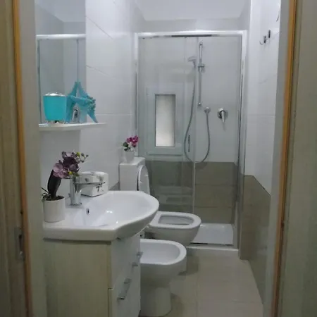 Apartamento Stella Marina In Pieno Centro Di Sulla Passeggiata E A Un Passo Dal Mare Pietra Ligure